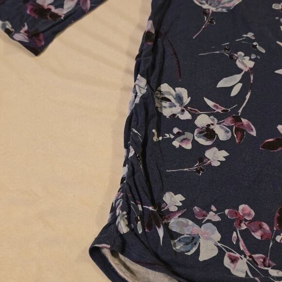 Motherhood Maternity Xl keyhole blue maternity floral top - Picture 4 of 9